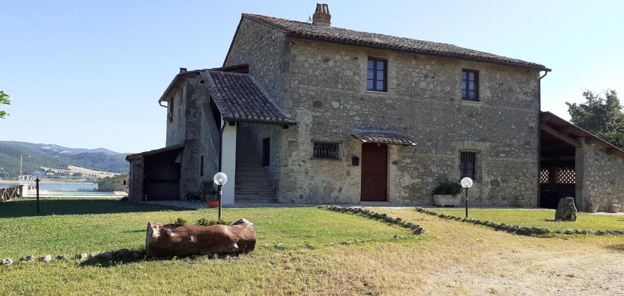 Casale Al Lago Con Piscina E Sauna Corbara  Екстериор снимка