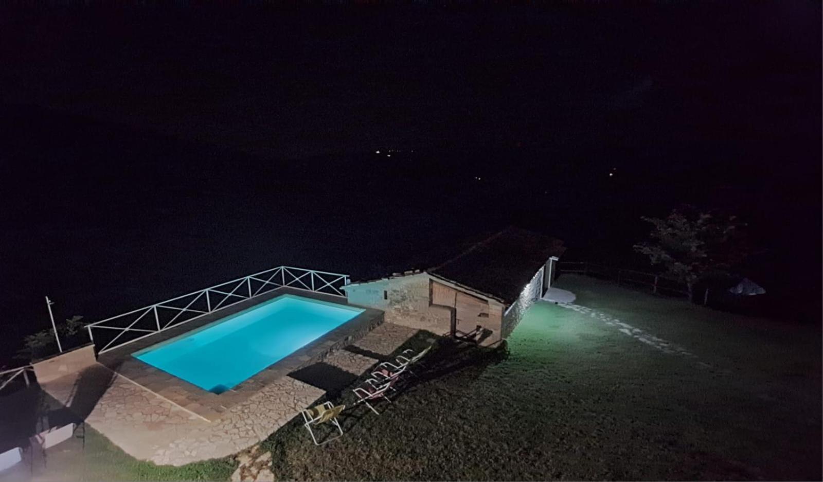 Casale Al Lago Con Piscina E Sauna Corbara  Екстериор снимка
